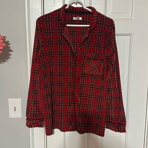 Secret treasures sleepwear top